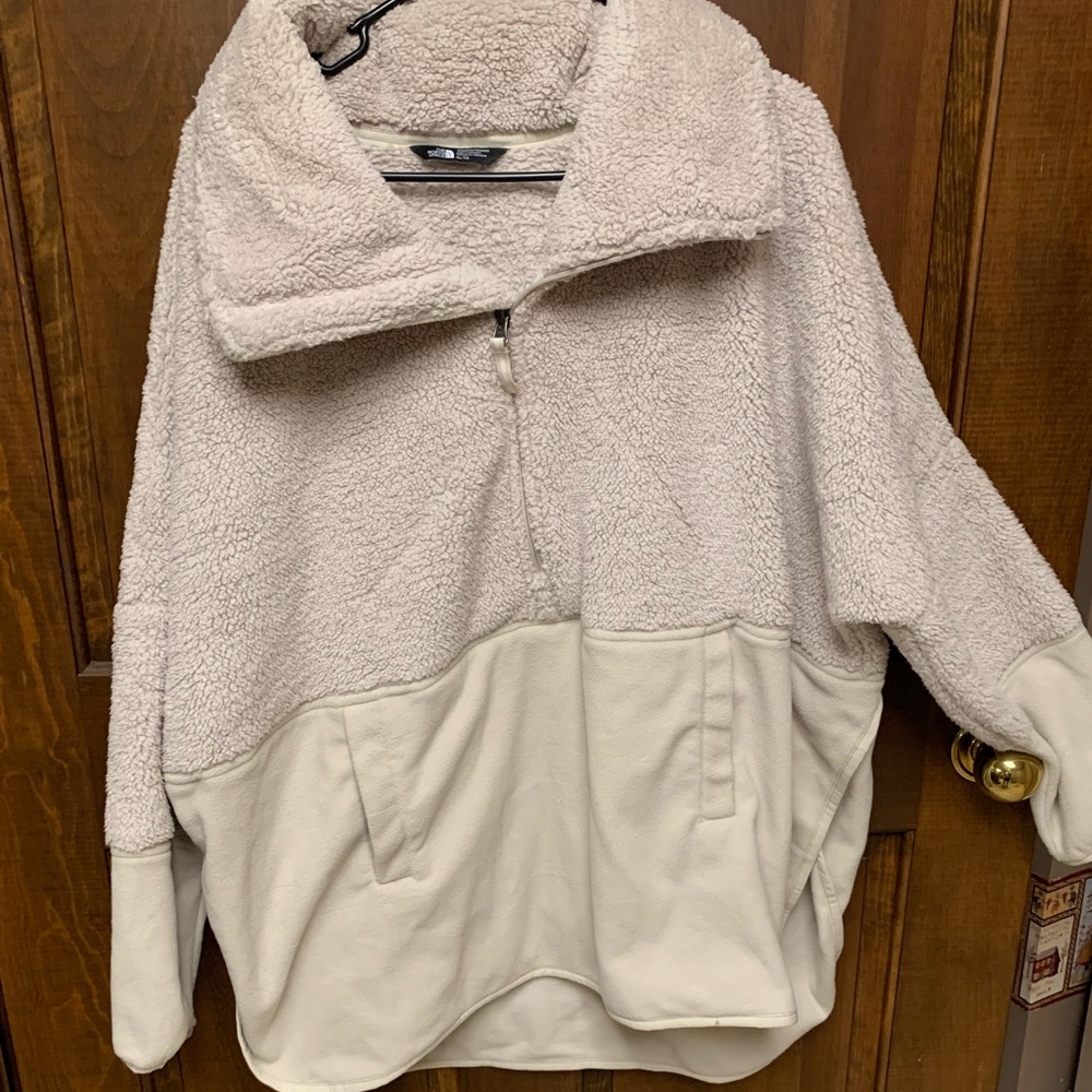 North Face half Zip jacket. Size XL worn a couple of times.